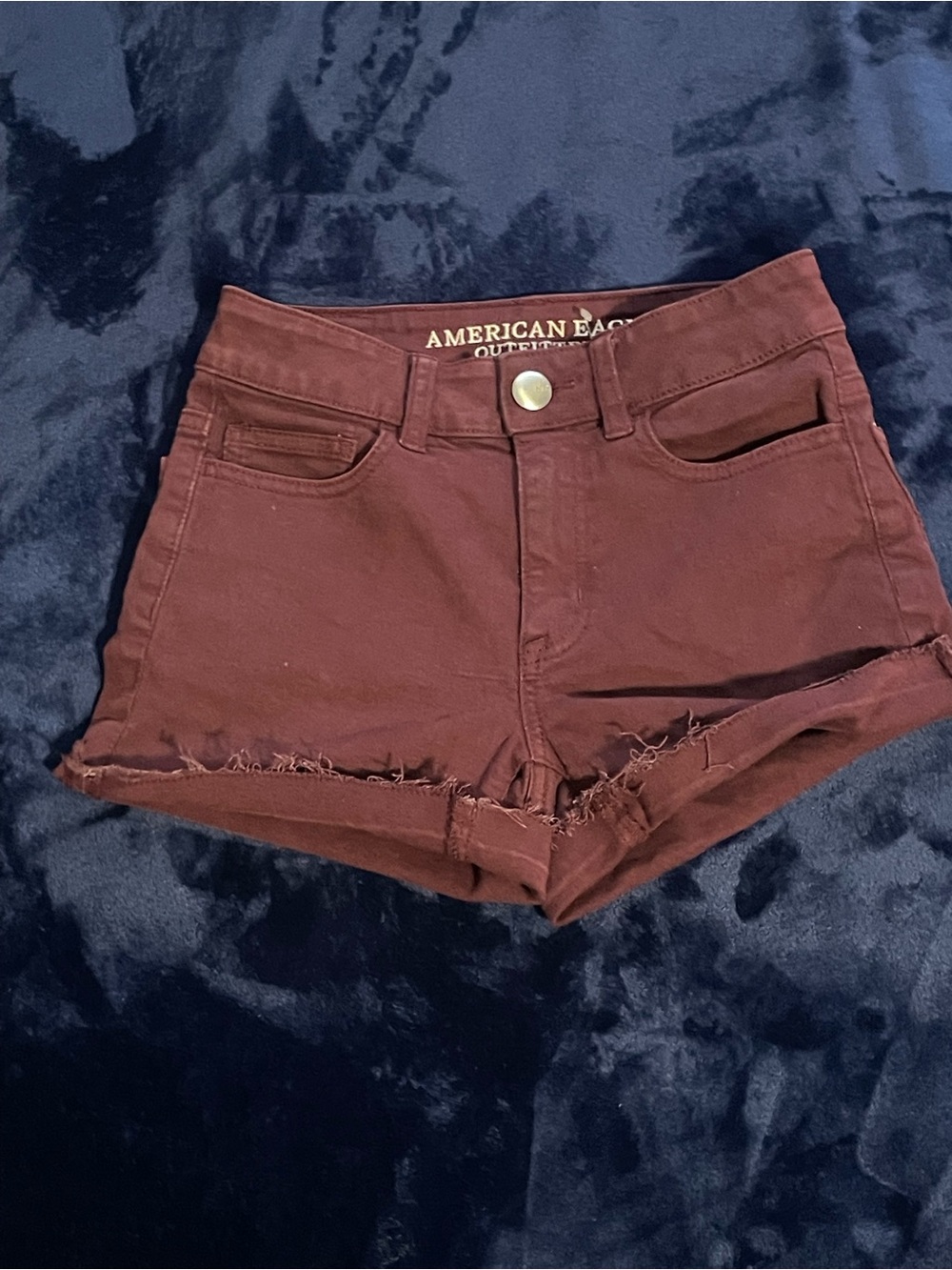 Size 00 American Eagle Outfitters Burgundy High-Rise Denim burgundy shortieShort